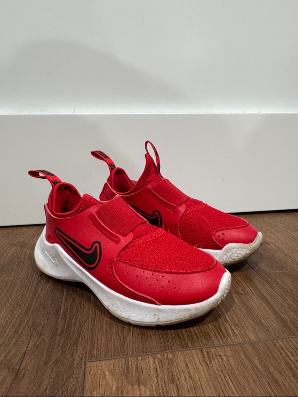 Nike Flex Red and Black Slip-On - Size 9C